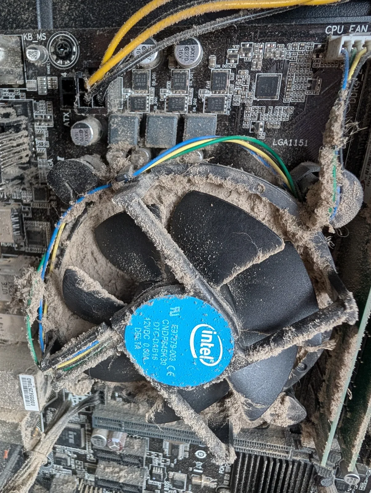 Ventirad Intel encrassé avant nettoyage